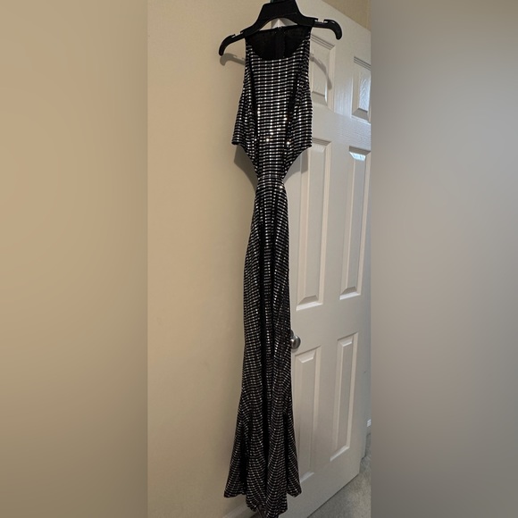 Black Maxi Prom Dress - Picture 3 of 4